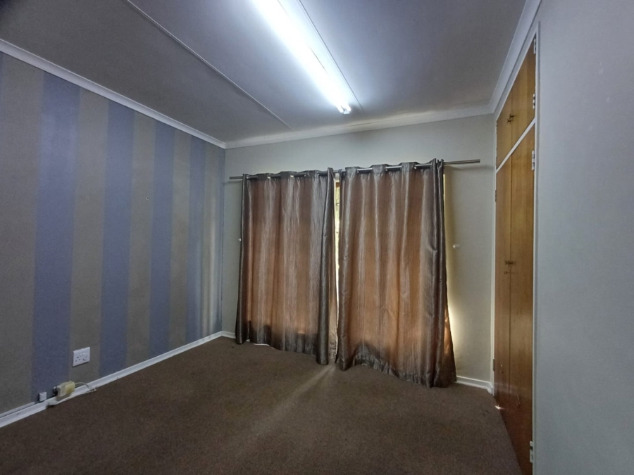 4 Bedroom Property for Sale in Flamwood North West